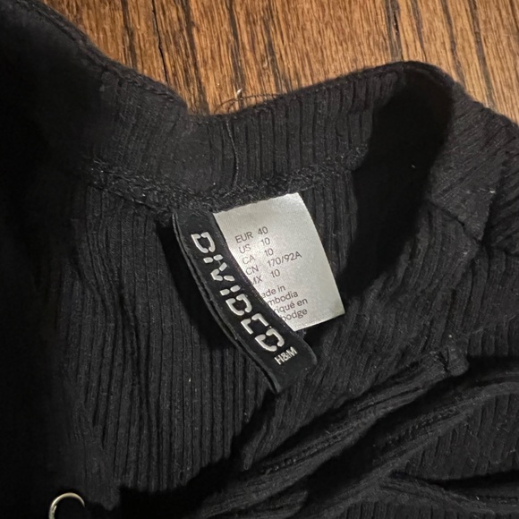 H&M dress - Picture 2 of 2